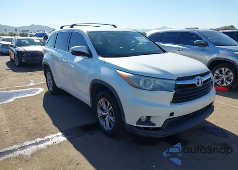 2015 Toyota Highlander Le Plus V6 from USA, damaged, VIN 5TDZKRFH0FS052477